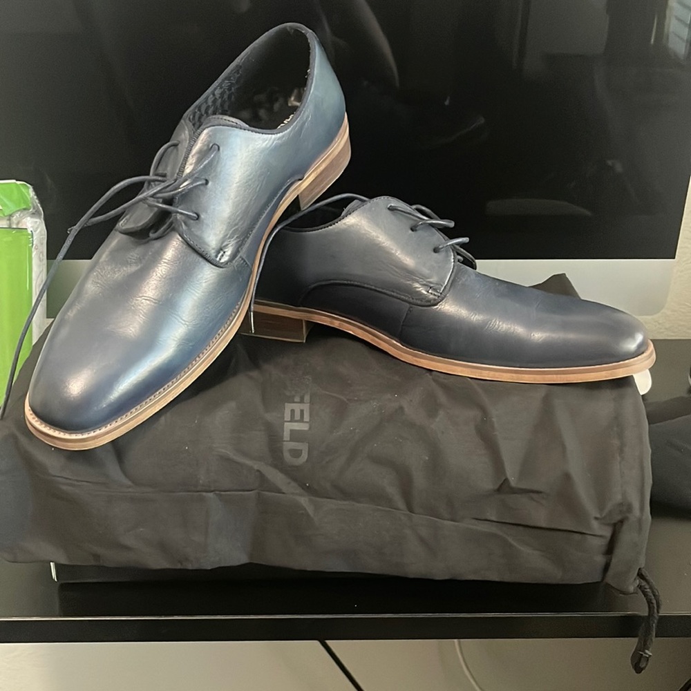 Mens Karl Lagerfeld shoes. Wore once for a wedding